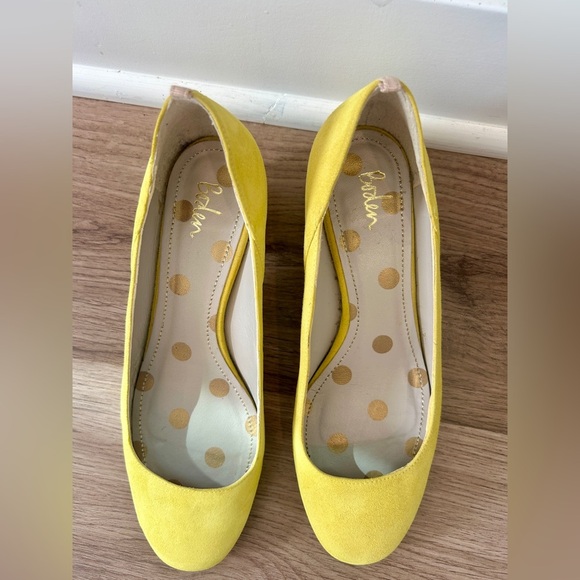 BODEN Yellow Suede Mid Heel Court Ladies Pump Size 37 (6.5 US) Block Chunky - Picture 4 of 9